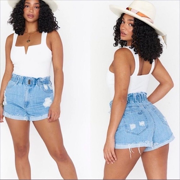 Show Me Your MuMu Emilia Jean Shorts
Elastic Waistband High Rise Like New - Picture 1 of 16